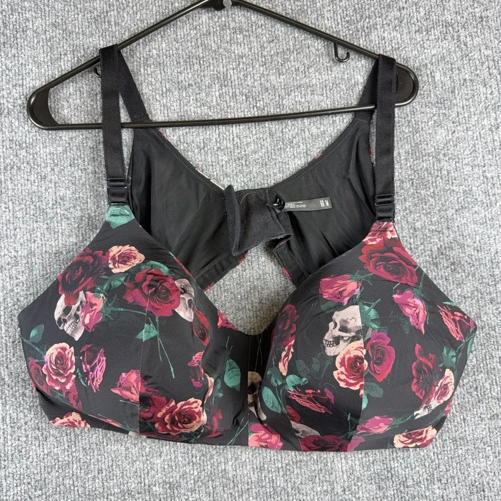 Torrid Bra Womens 46C Black Rose Skull T-Shirt Front Closure Lightly Lined Print
